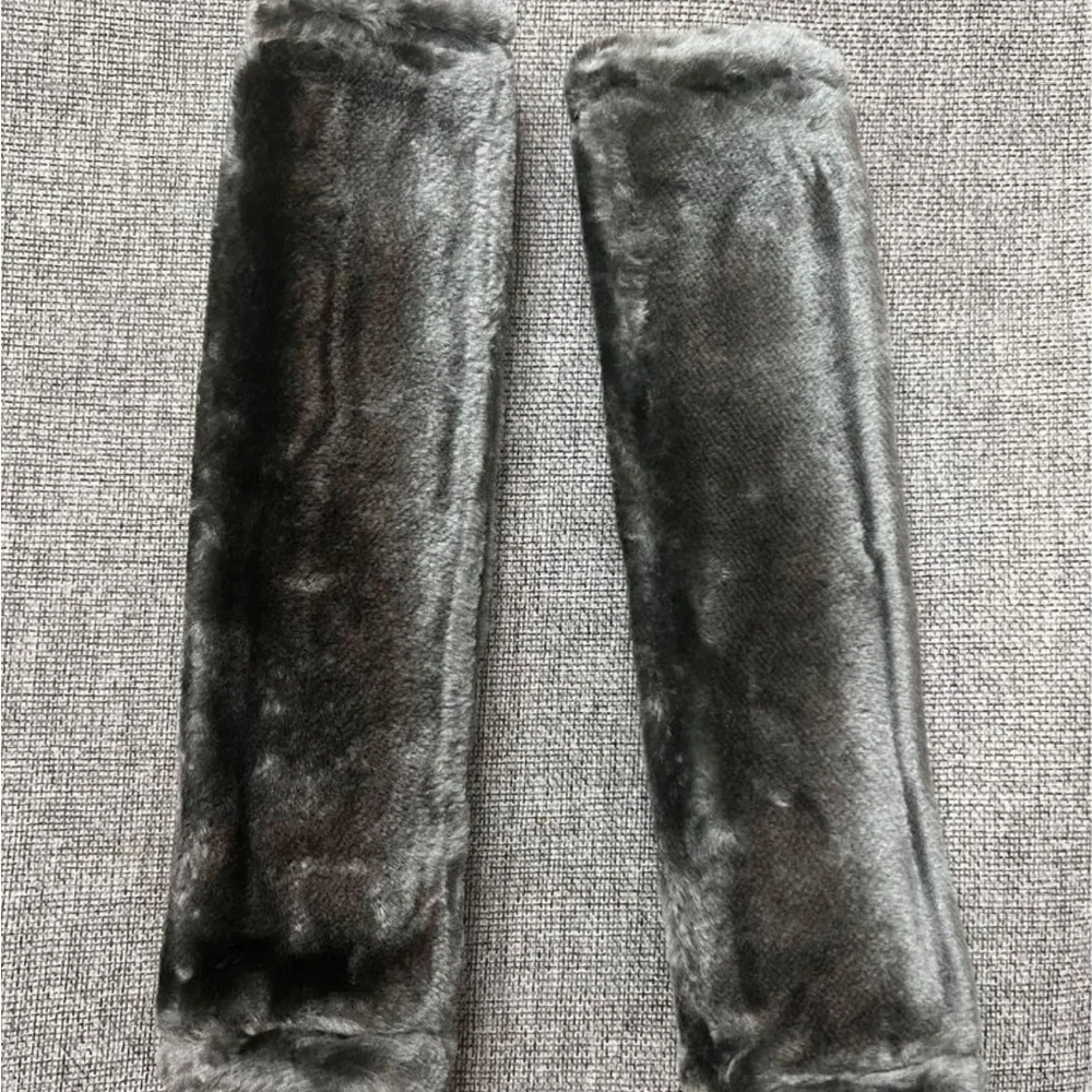 Gray Strap Covers Fluffy